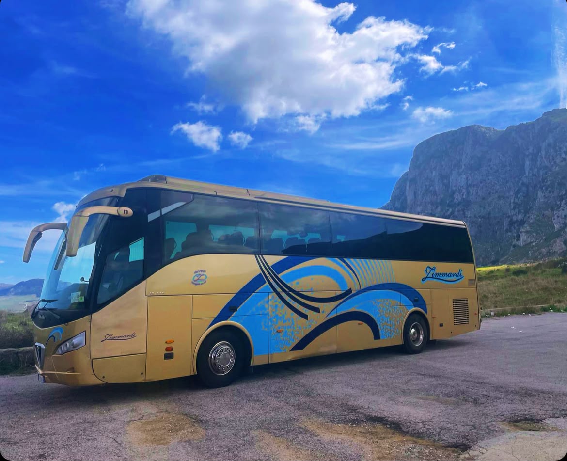 Mezzo per trasporto passeggeri